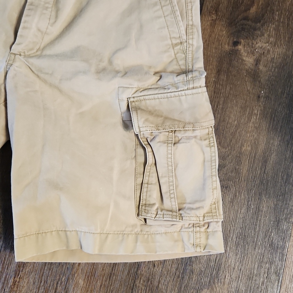 Men's Tan Cargo Shorts - Picture 3 of 9